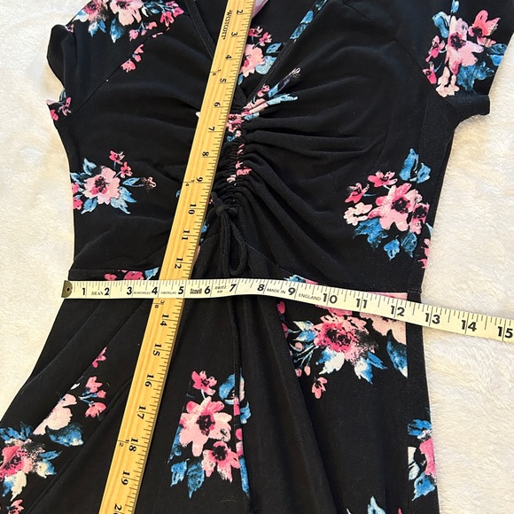No Boundaries Girls Size 7-9 V-Neck Tie Front Floral Dress - Picture 8 of 11